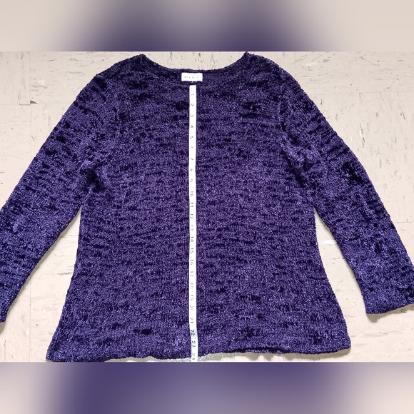 Violet Pull Over Sweater ! - Picture 4 of 7